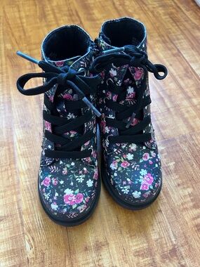 jumping beans Black Floral Lace-Up Kids Ankle Boots